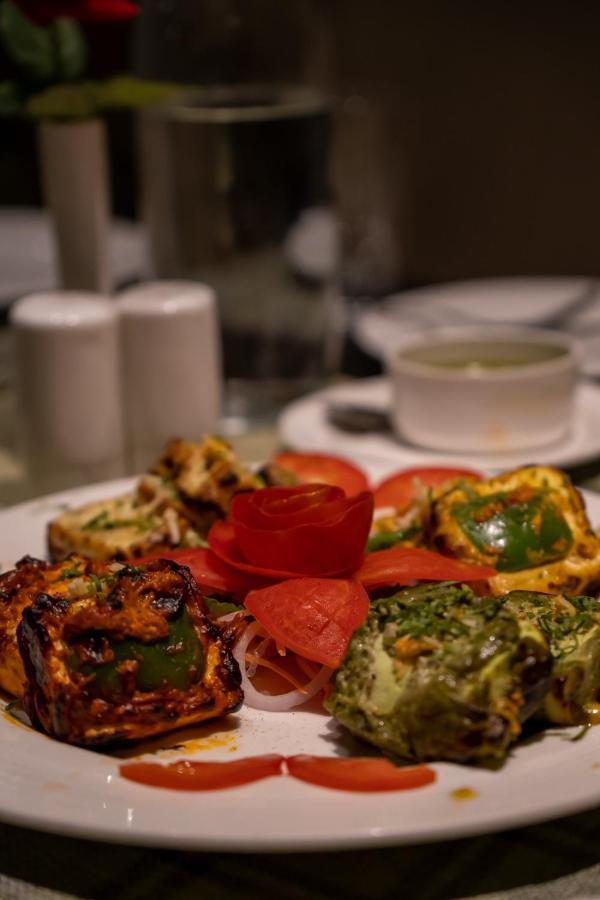Barsana Boutique Hotel - Pure Vegetarian Kolkata Bagian luar foto